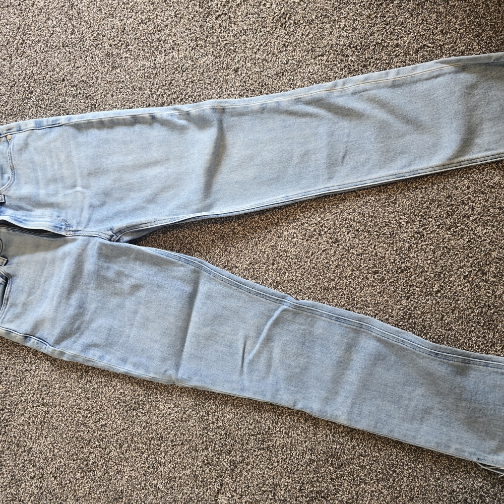 PAIGE Light Wash Skinny Jeans